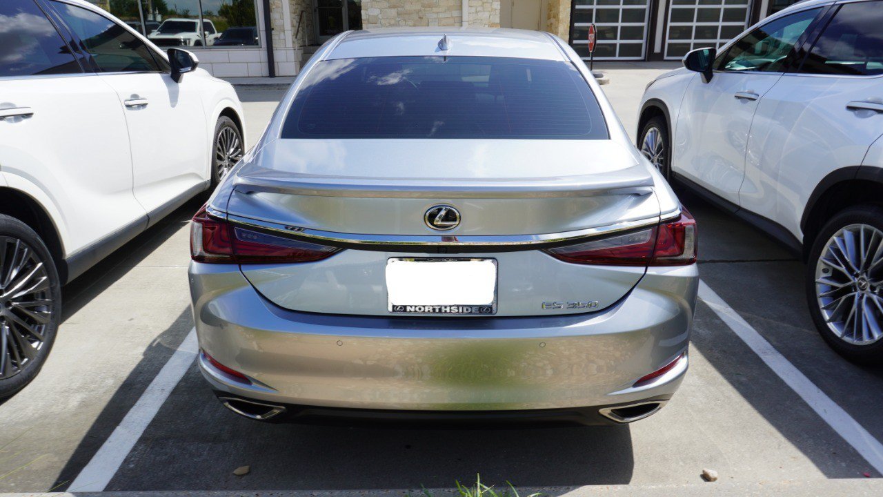 Used 2023 Lexus ES 350 Ultra Luxury w/ Accessory Package (Z2) FWD image 6