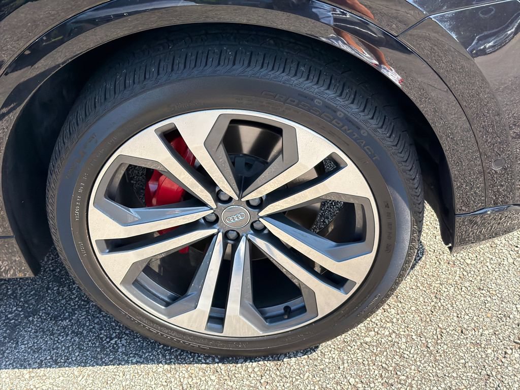 Used 2019 Audi Q8 Premium Plus w/ Premium Plus AWD/4WD image 12