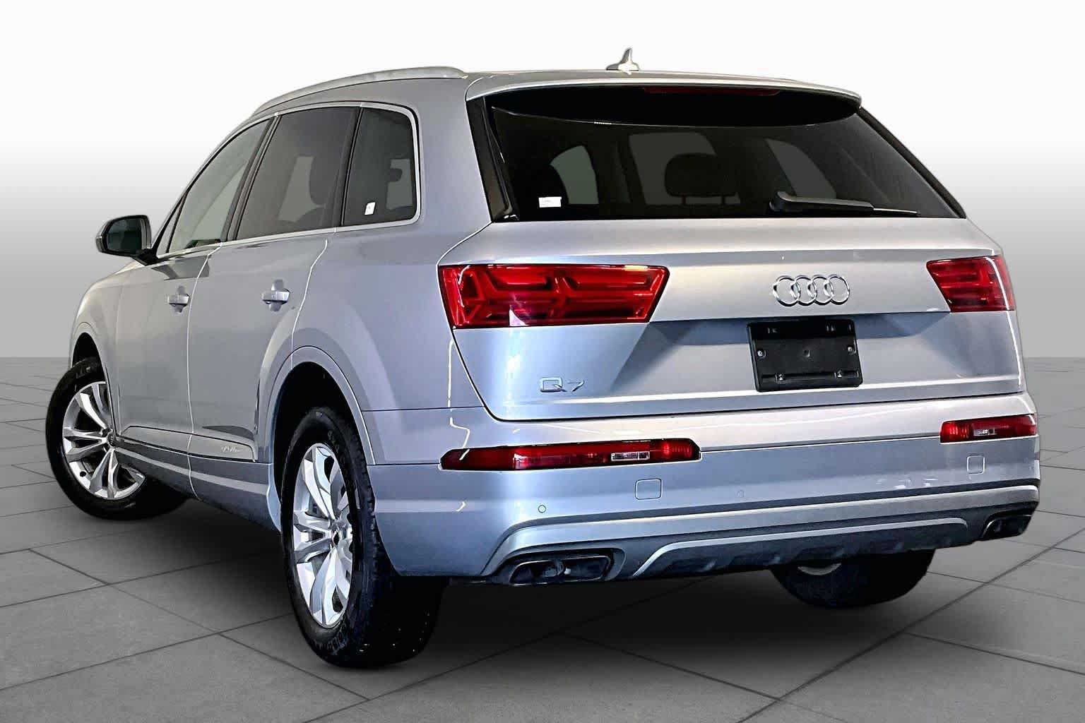 Used 2019 Audi Q7 3.0T Premium Plus w/ Premium Plus Package AWD/4WD image 12