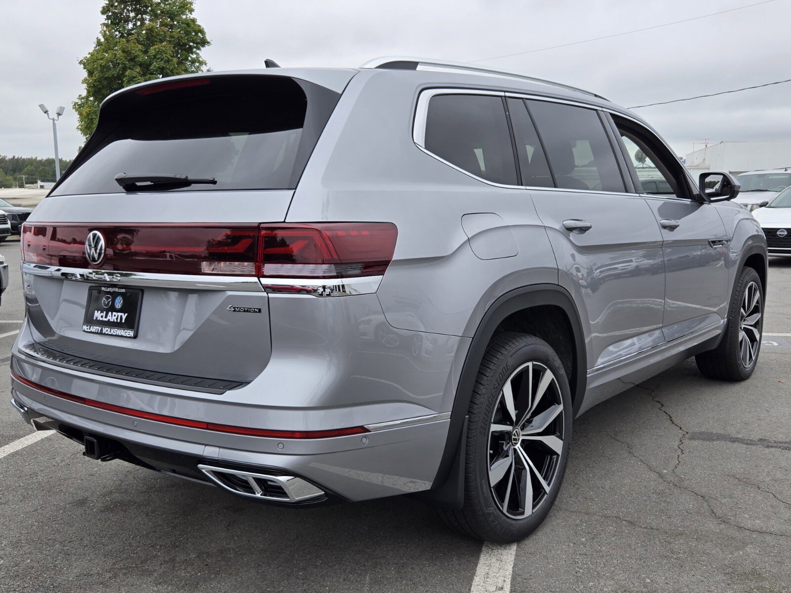 New 2026 Volkswagen Atlas SEL Premium R-Line image 3