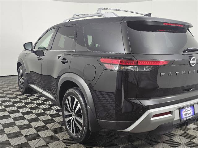 New 2025 Nissan Pathfinder Platinum AWD/4WD image 6
