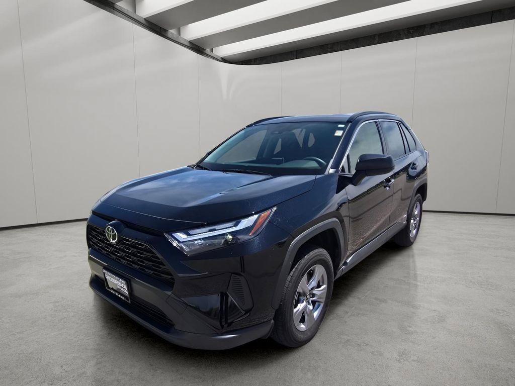 Used 2025 Toyota RAV4 LE AWD/4WD image 1