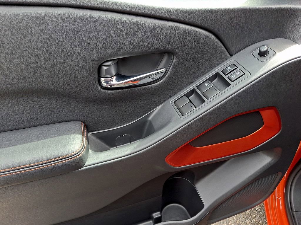 Used 2025 Nissan Frontier PRO-4X w/ Interior Protection Package image 13