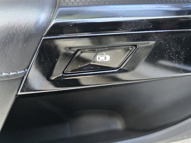 Used 2024 BMW i7 xDrive60 image 15