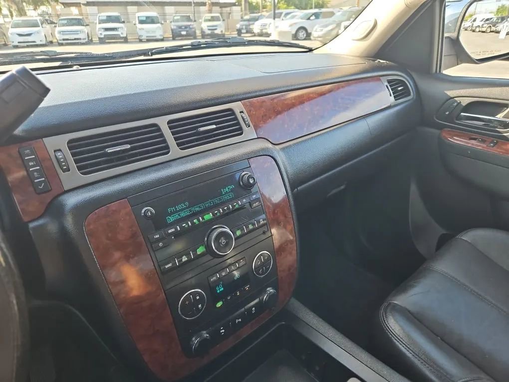 Used 2013 Chevrolet Avalanche LT w/ All-Star Edition image 50