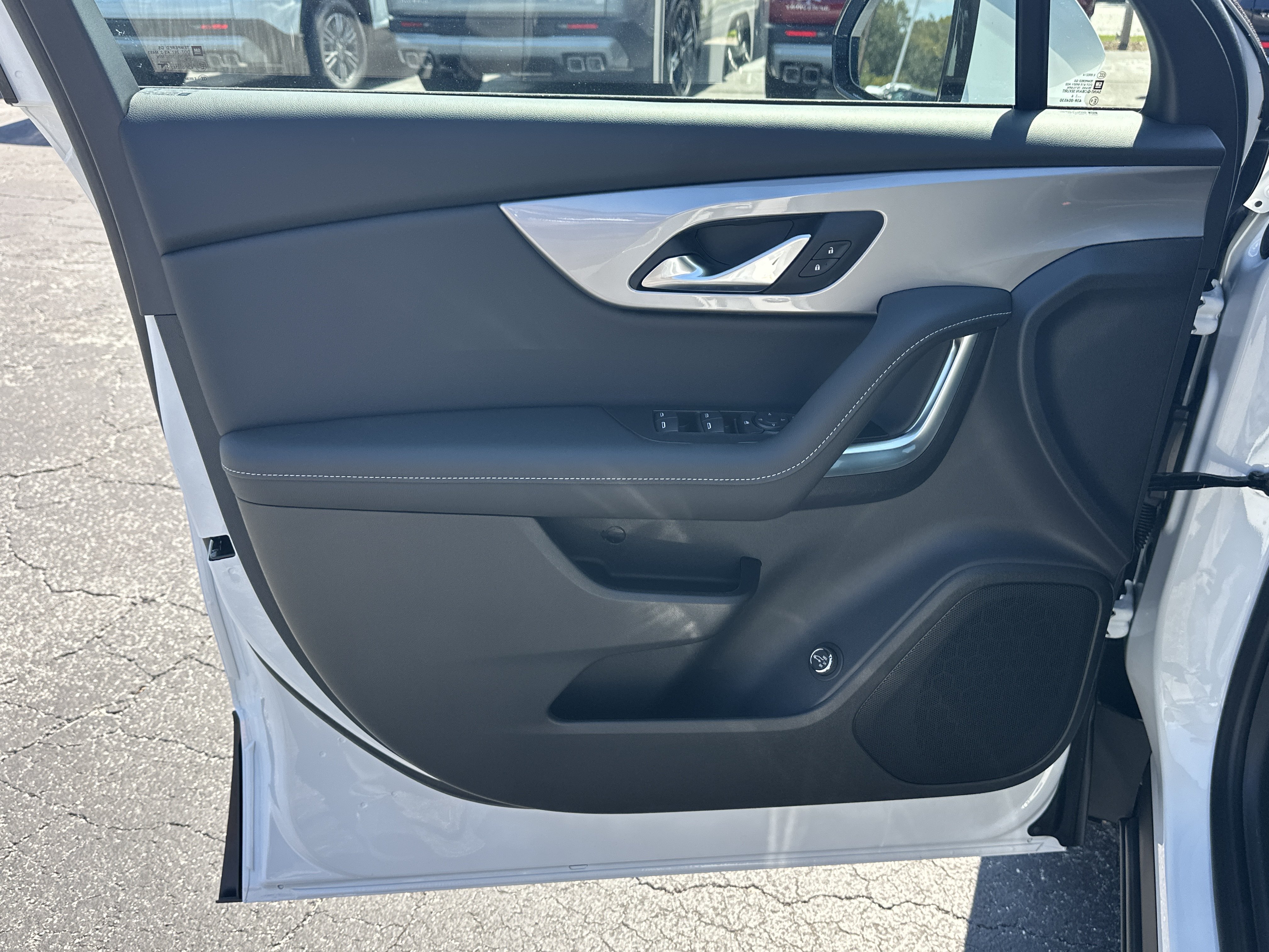 New 2026 Chevrolet Blazer LT w/ Convenience Package FWD image 11