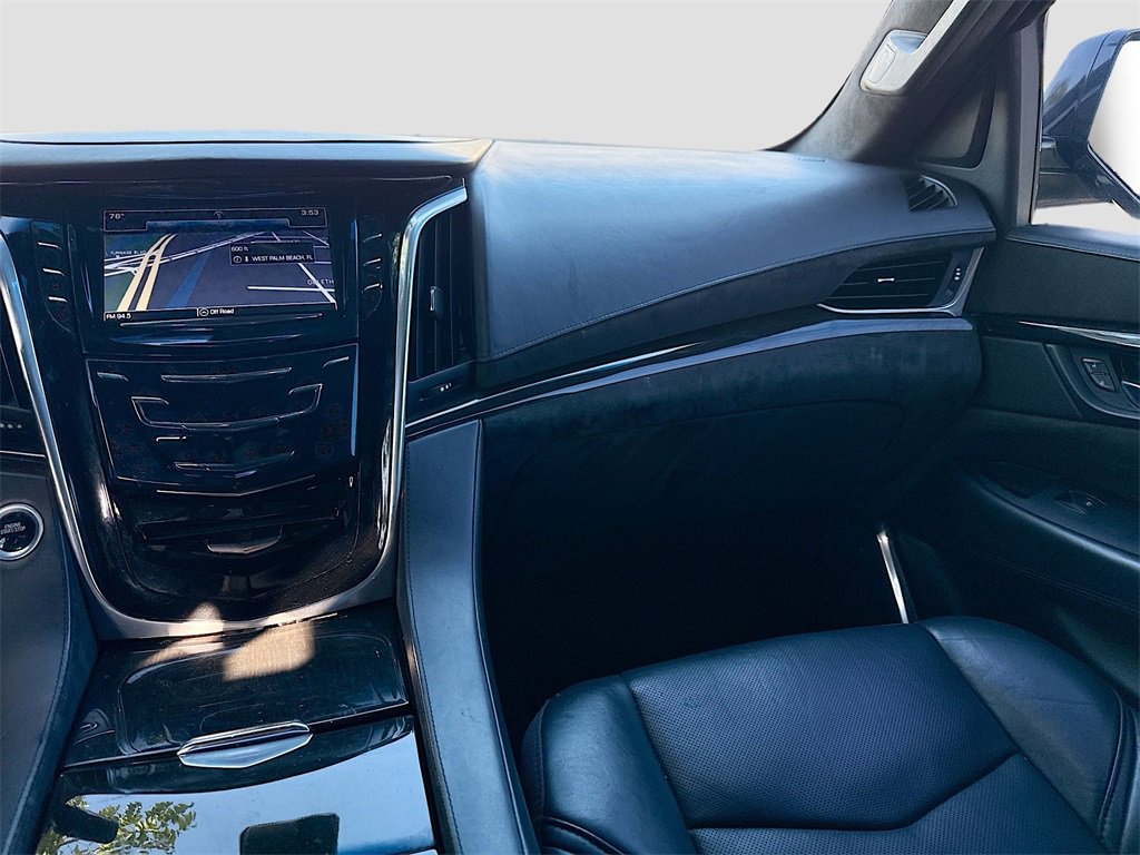 Used 2018 Cadillac Escalade ESV Platinum image 25