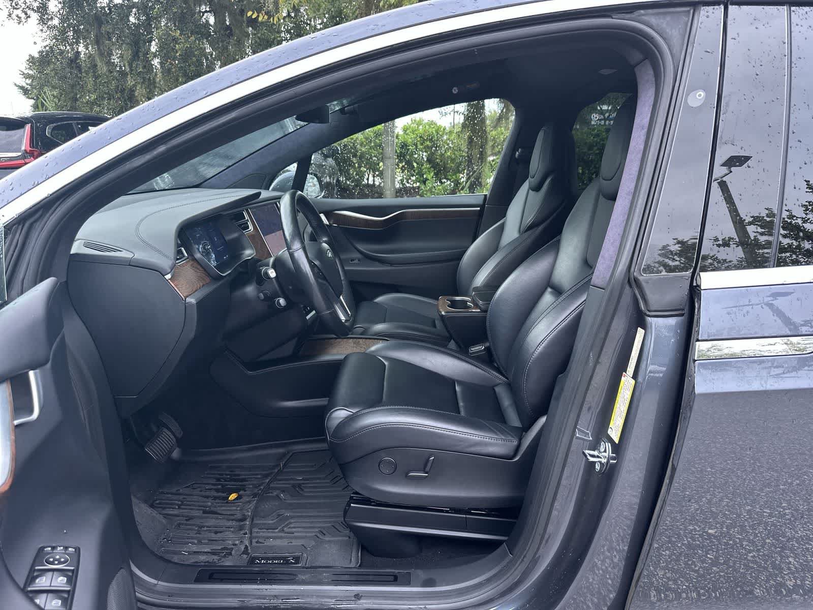Used 2018 Tesla Model X 100D AWD/4WD image 2