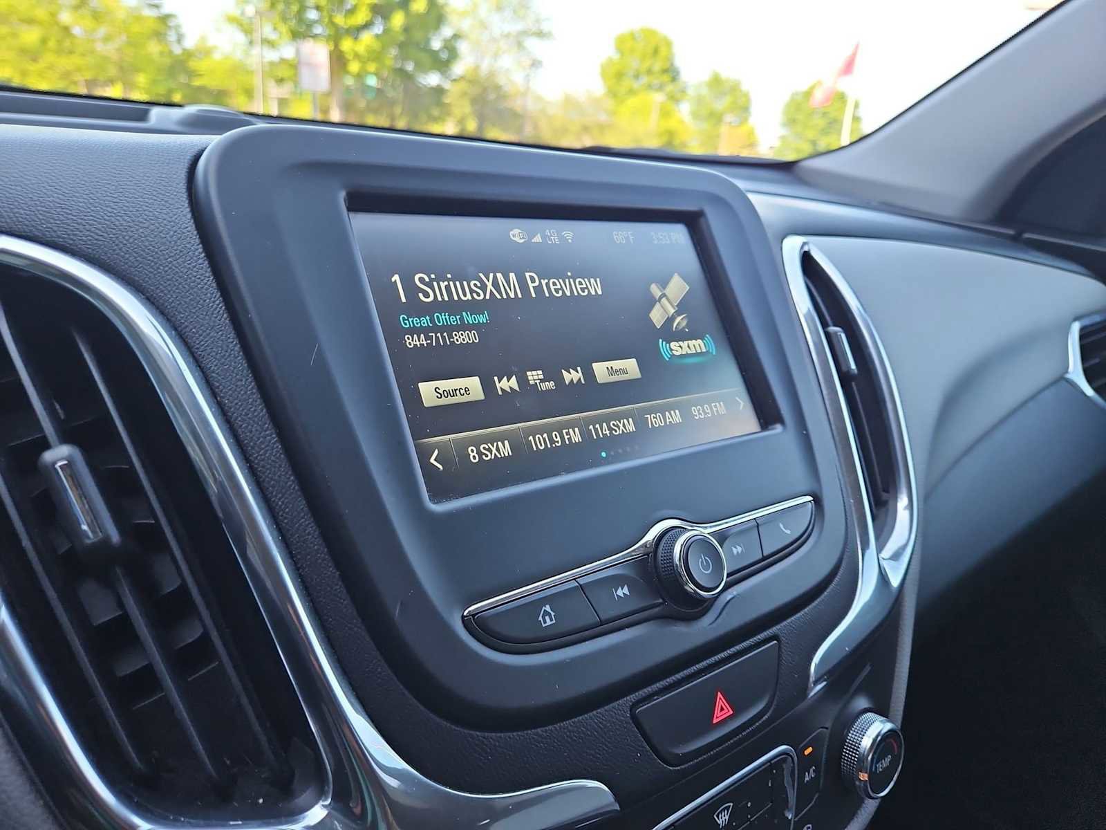 Used 2018 Chevrolet Equinox LT FWD image 49