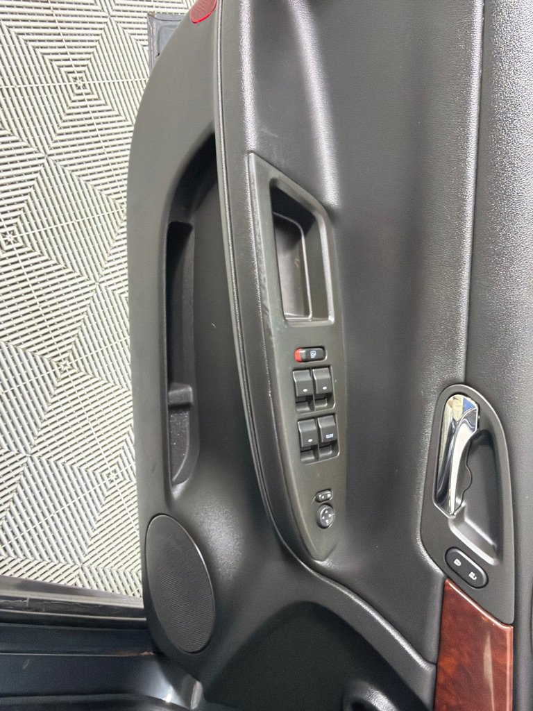 Used 2010 Chevrolet Impala LS image 9