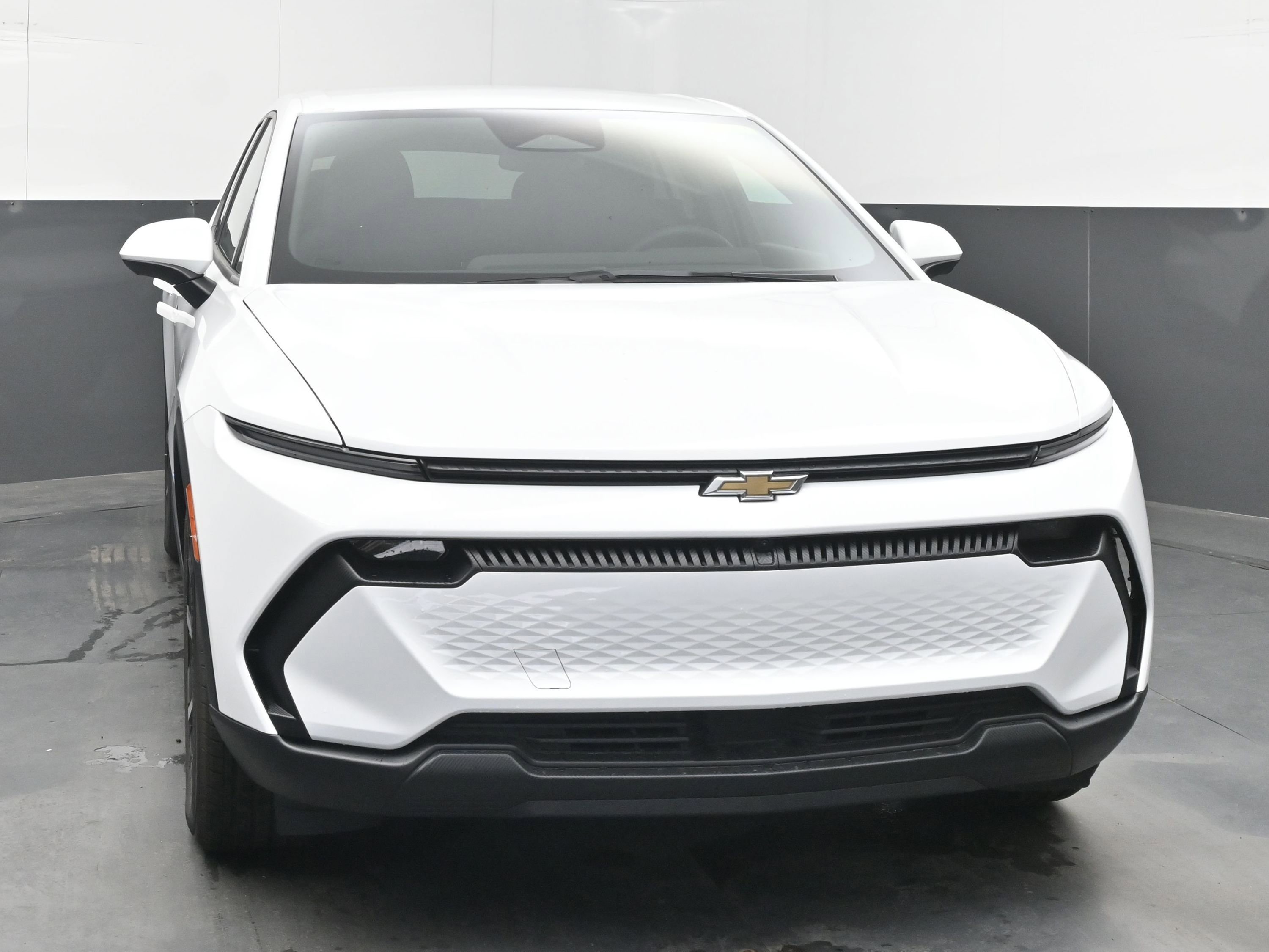 New 2026 Chevrolet Equinox EV LT image 3