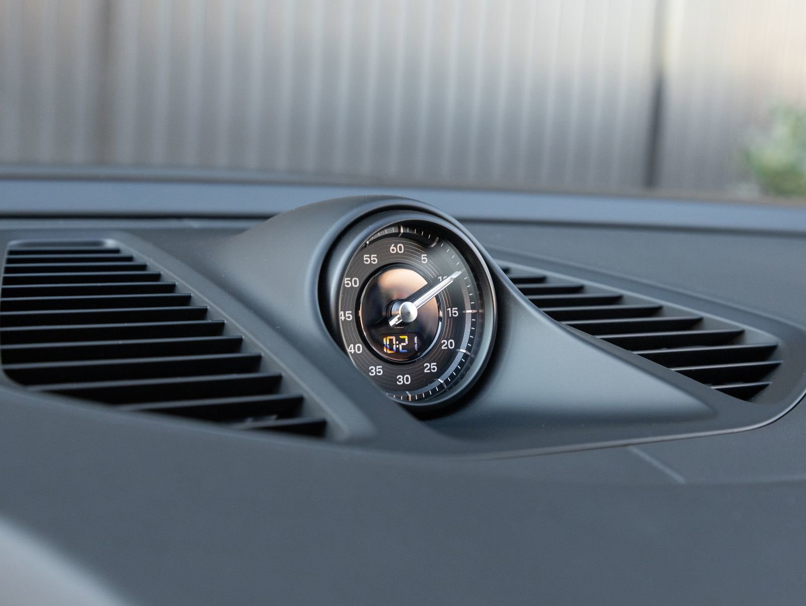 Certified 2026 Porsche Macan 4 Electric AWD/4WD image 25