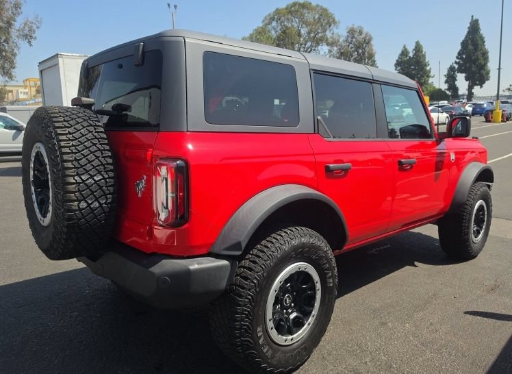 Used 2023 Ford Bronco Big Bend w/ Sasquatch Package AWD/4WD image 2