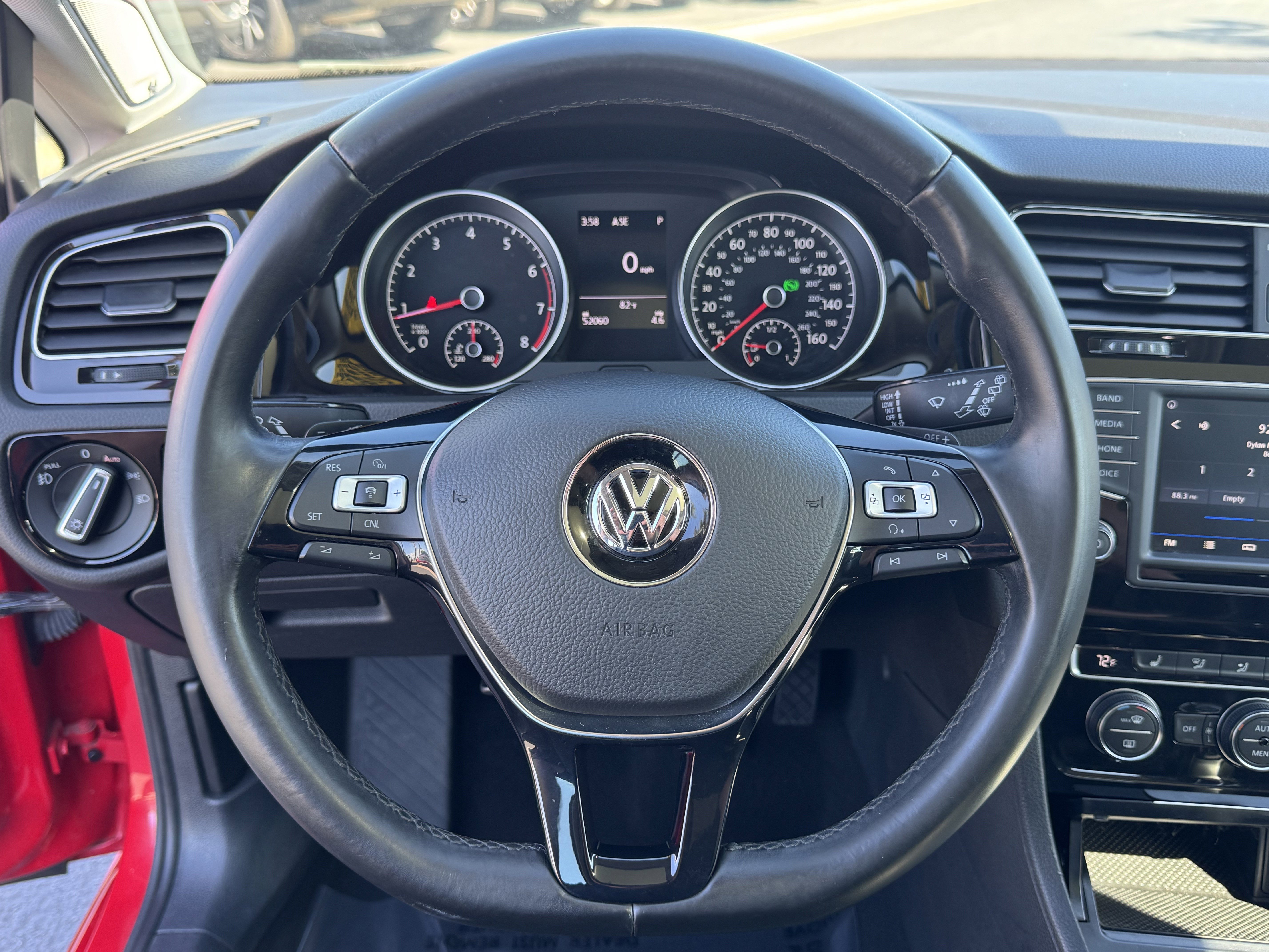 Used 2017 Volkswagen Golf SEL FWD image 20