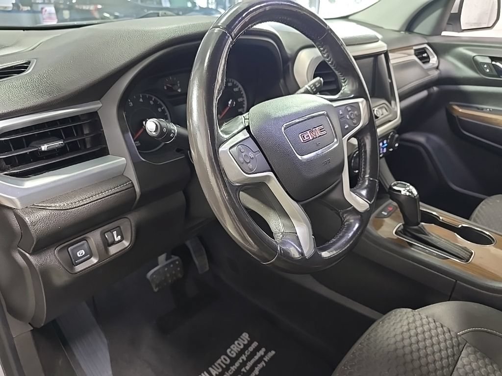 Used 2018 GMC Acadia SLE FWD image 18