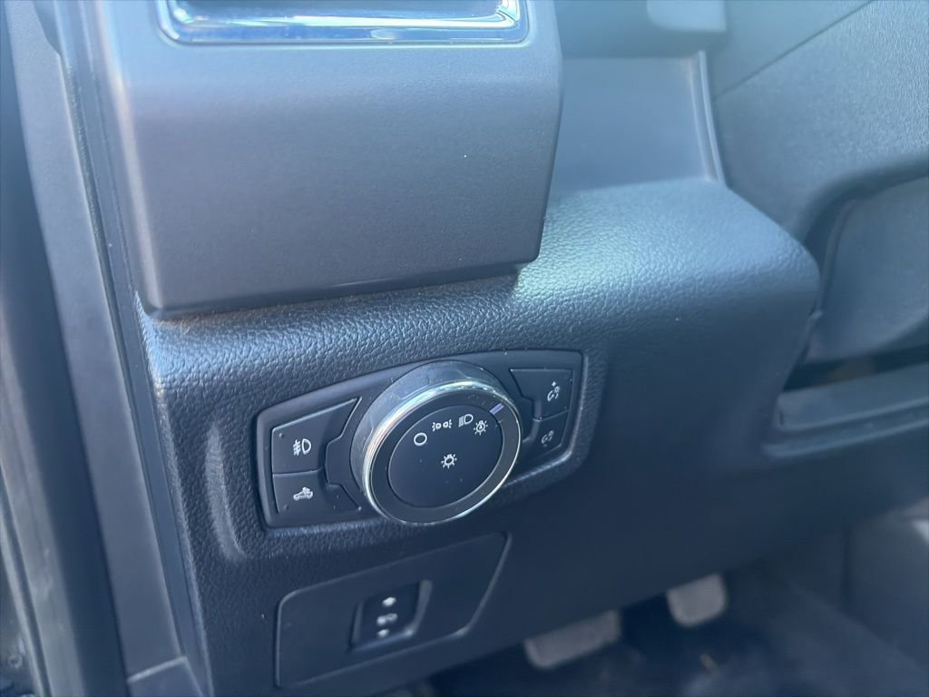 Used 2016 Ford F150 XLT w/ Equipment Group 302A Luxury image 16