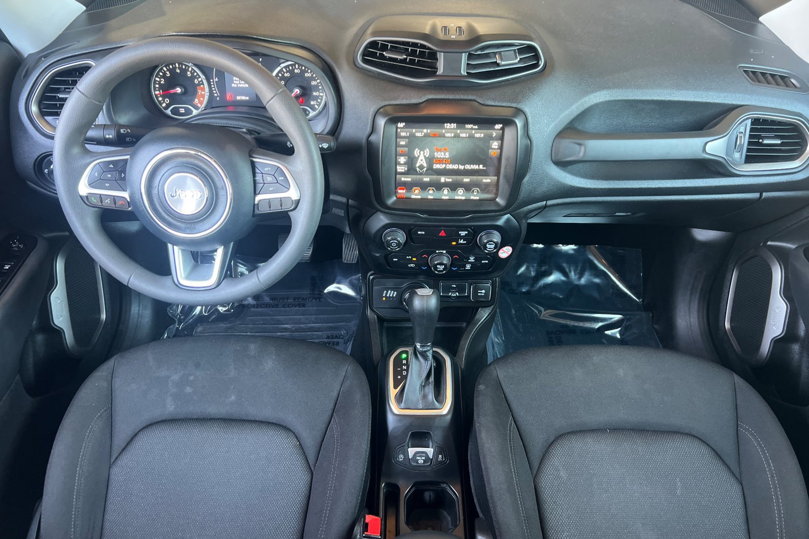 Used 2023 Jeep Renegade Latitude AWD/4WD image 5