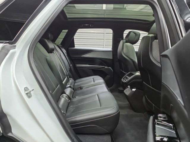Used 2024 Cadillac Lyriq Tech w/ Driver Assist Package AWD/4WD image 16