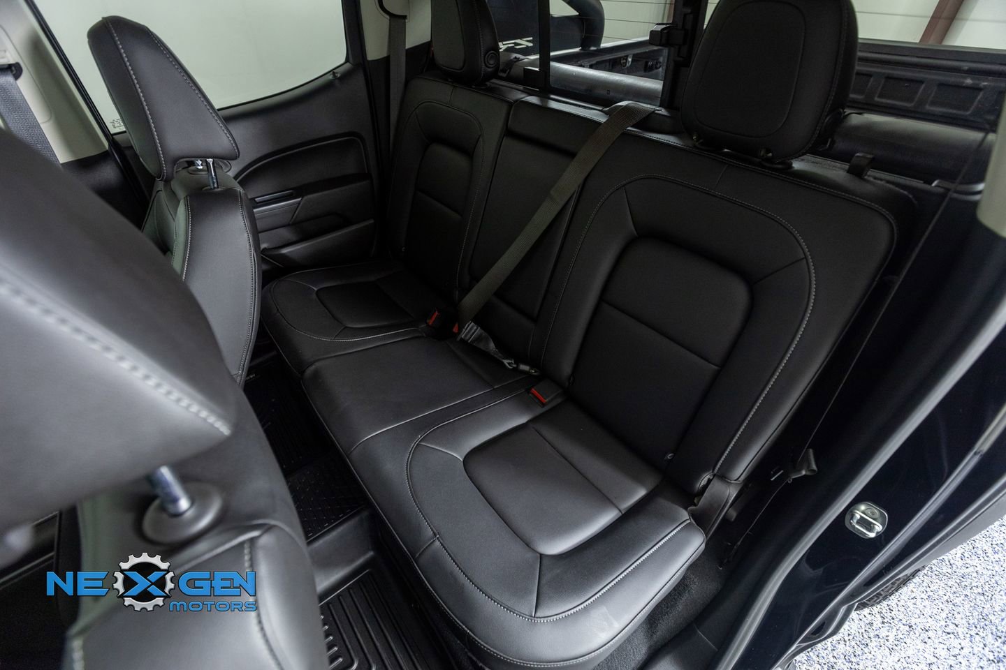 Used 2020 Chevrolet Colorado ZR2 w/ ZR2 Midnight Special Edition image 33