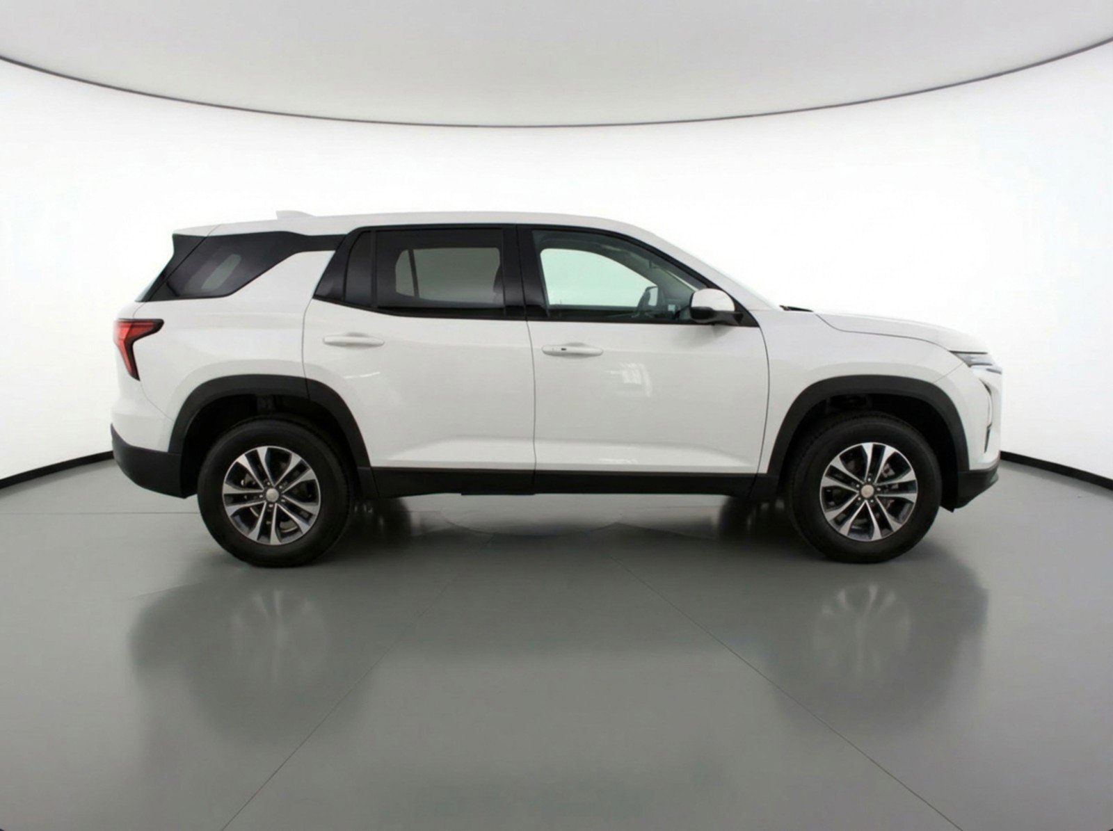 Used 2025 Chevrolet Equinox LT FWD image 11