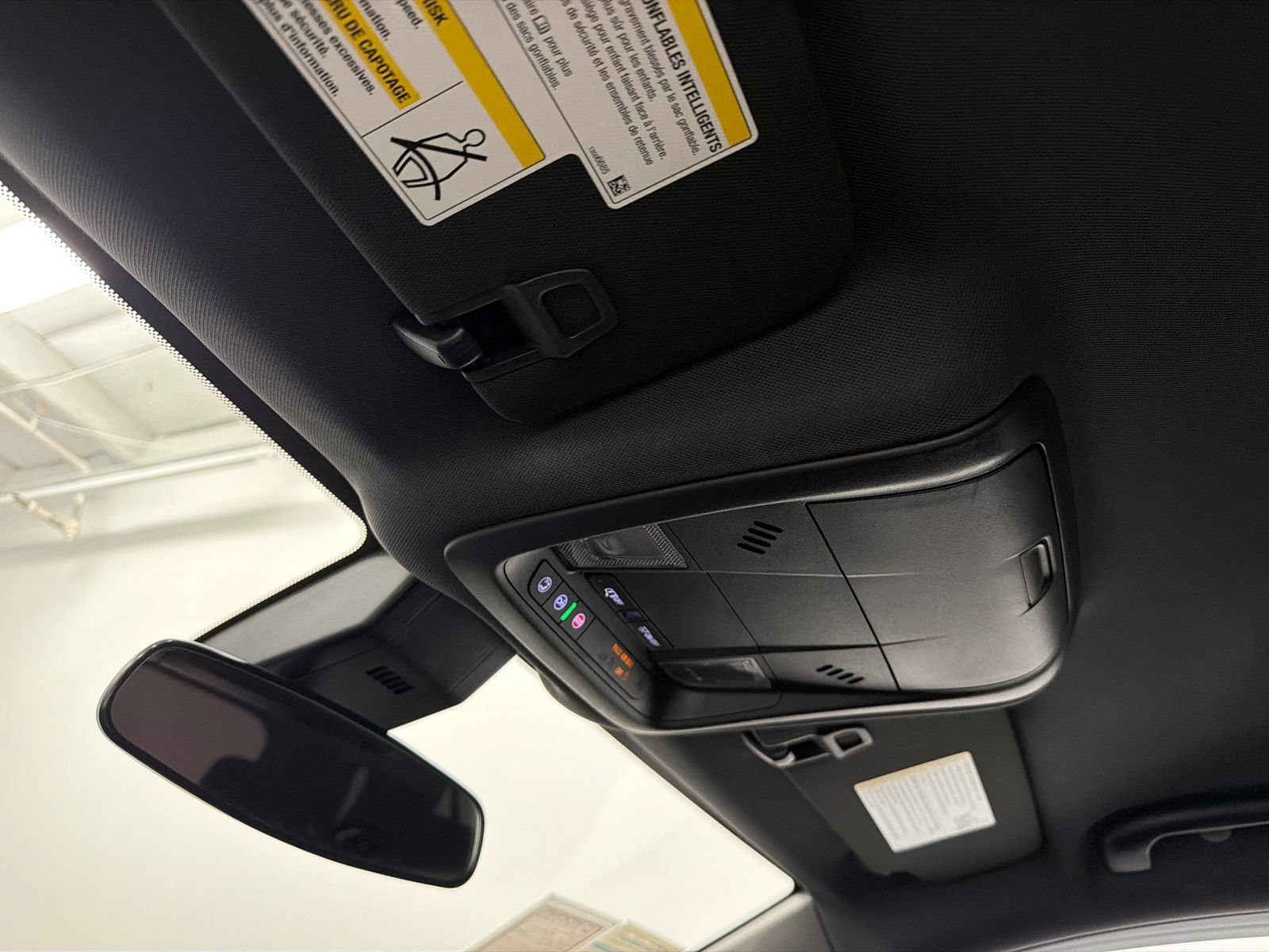 Used 2023 Chevrolet Equinox RS FWD image 31