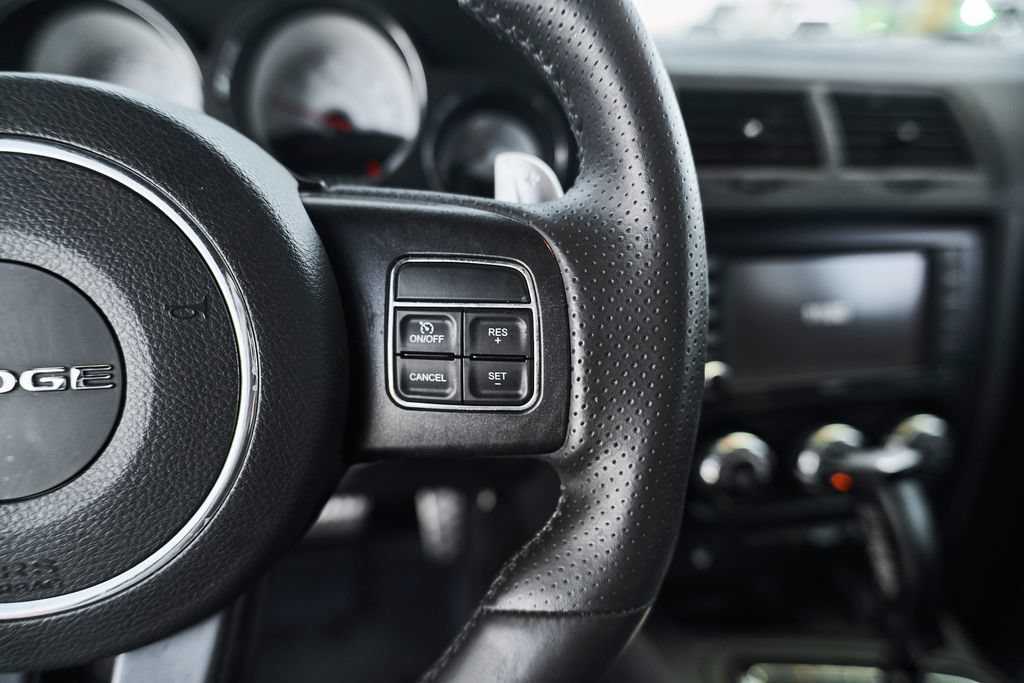 Used 2014 Dodge Challenger R/T RWD image 23