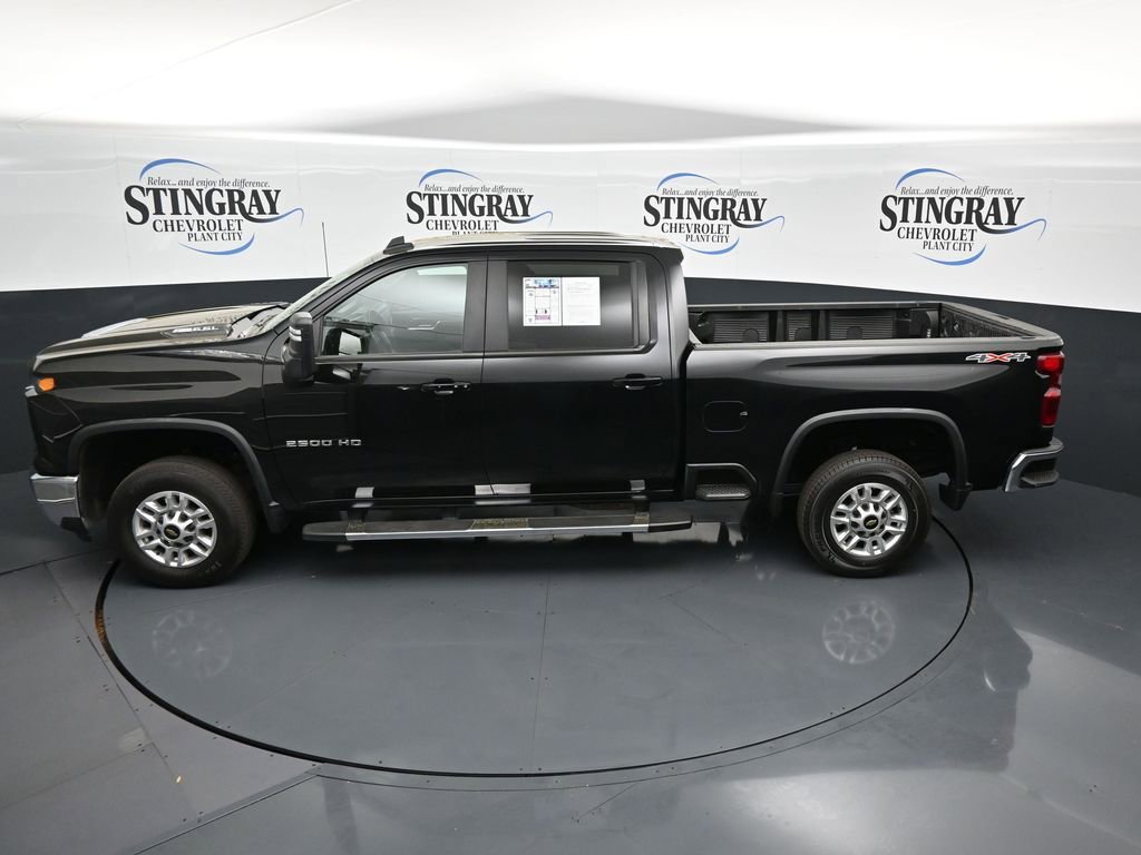 Used 2025 Chevrolet Silverado 2500 LT w/ Convenience Package image 12