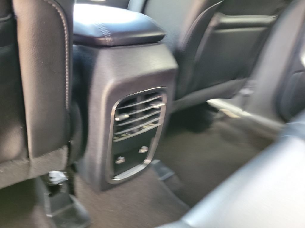 Used 2019 Lincoln MKC Premiere FWD image 12