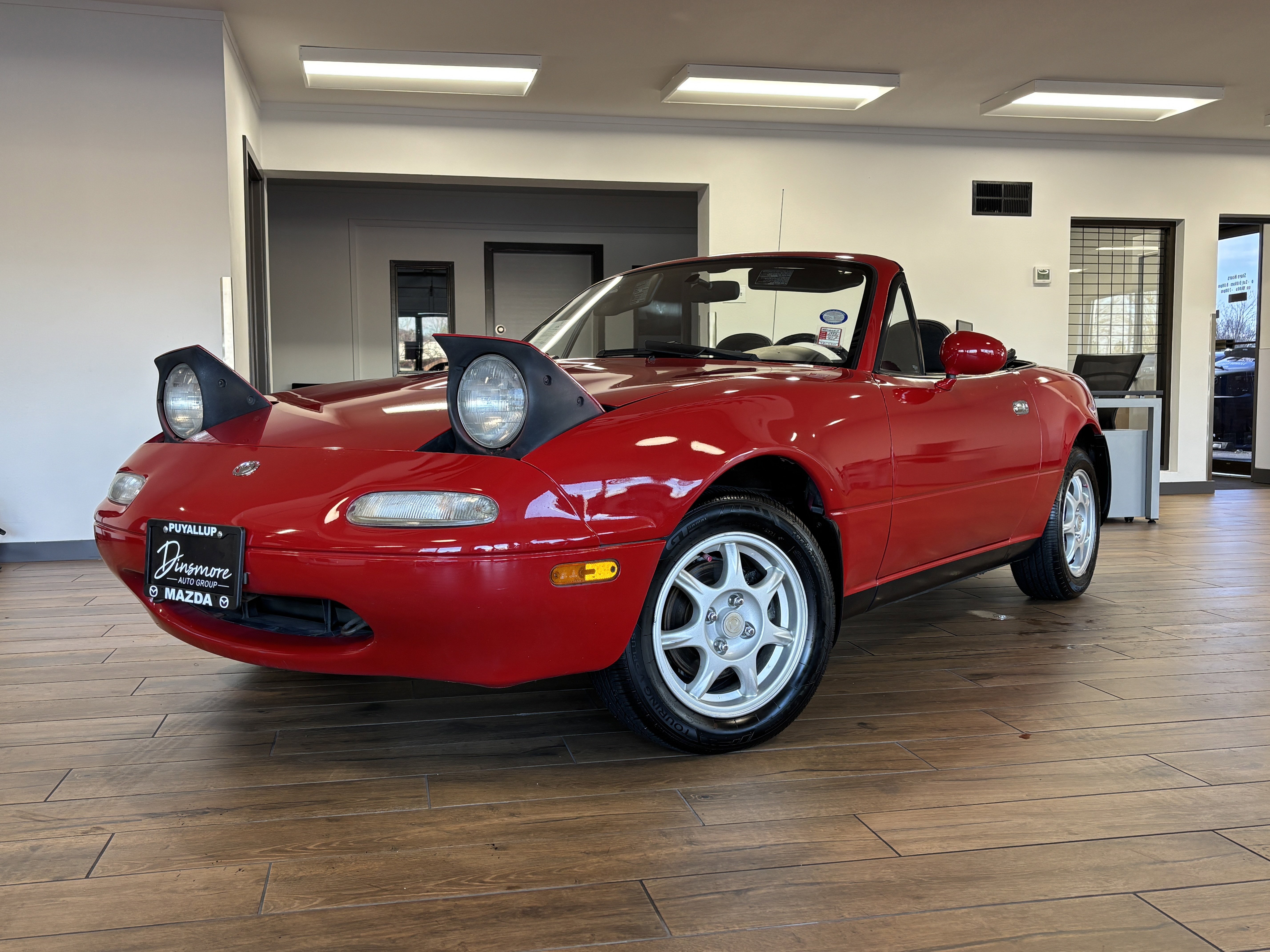 Used 1997 MAZDA MX-5 Miata image 2