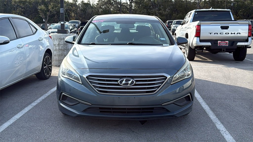 Used 2016 Hyundai Sonata SE image 2