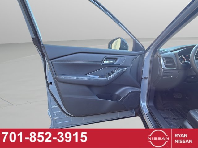 New 2026 Nissan Rogue Dark Armor AWD/4WD image 19