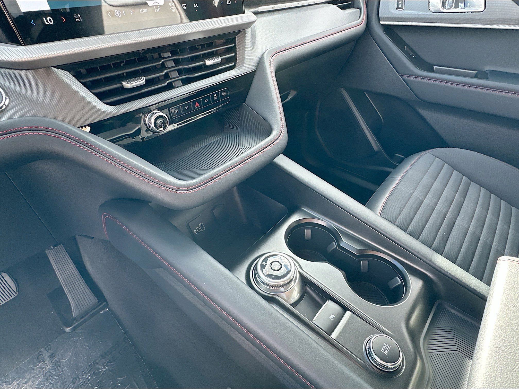 New 2026 Ford Explorer ST-Line image 12