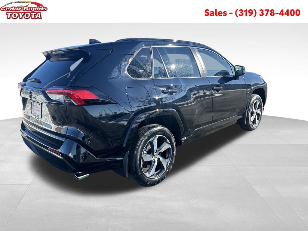 New 2025 Toyota RAV4 SE image 5