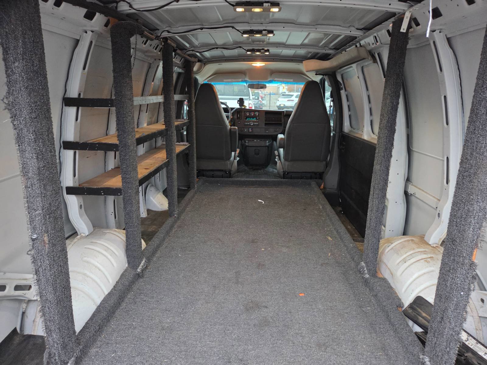 Used 2017 Chevrolet Express 2500 image 7