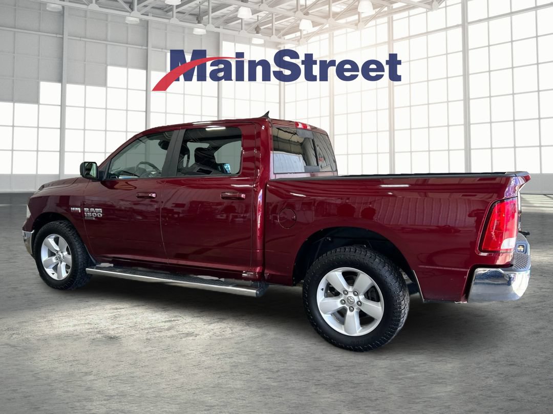 Used 2019 RAM 1500 Classic SLT w/ SLT Plus D←cor Group AWD/4WD image 3