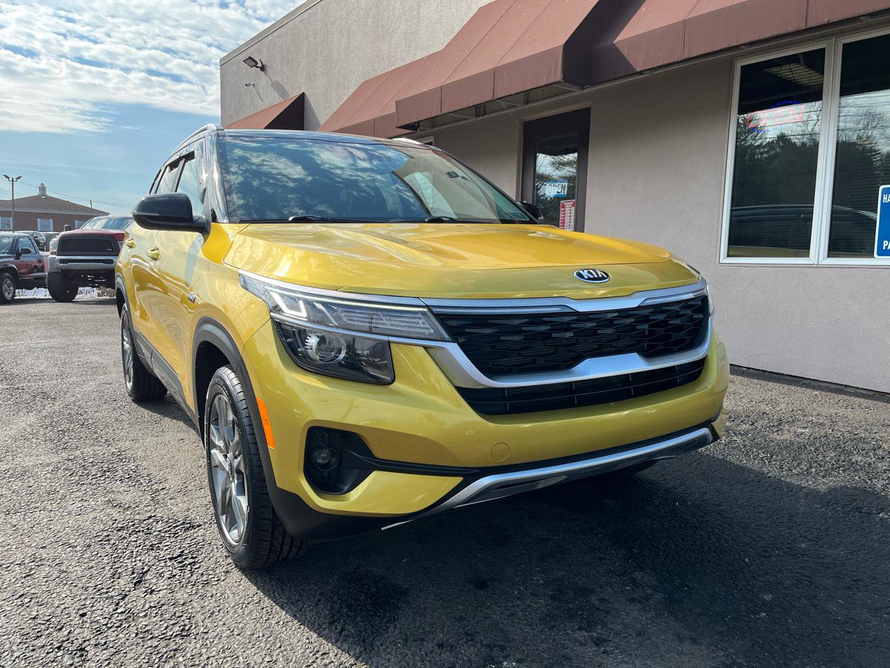 Used 2021 Kia Seltos S image 2