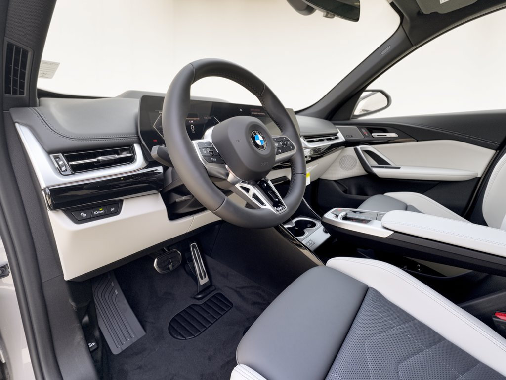 New 2027 BMW X1 xDrive28i AWD/4WD image 4