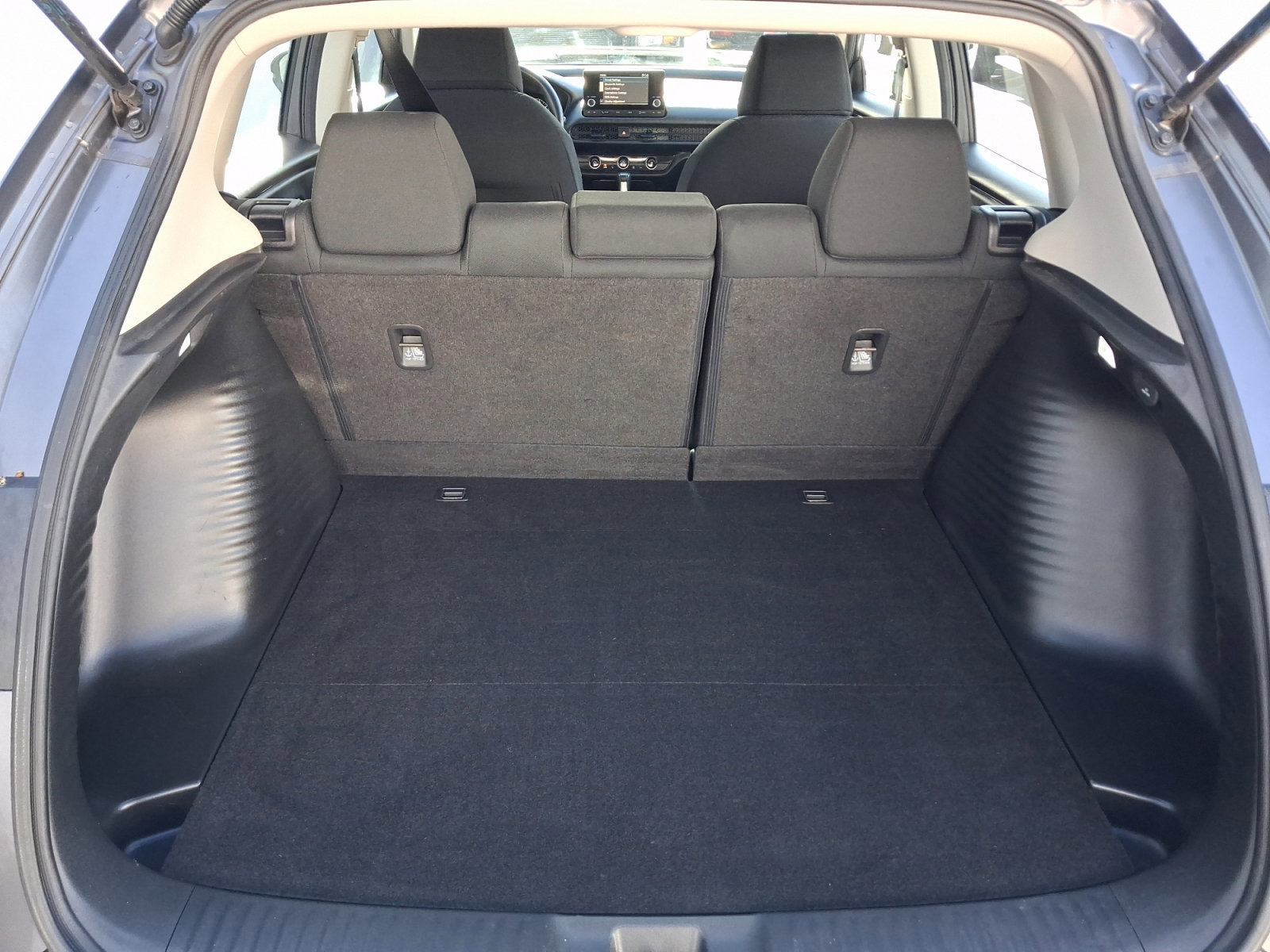Used 2023 Honda HR-V LX image 24