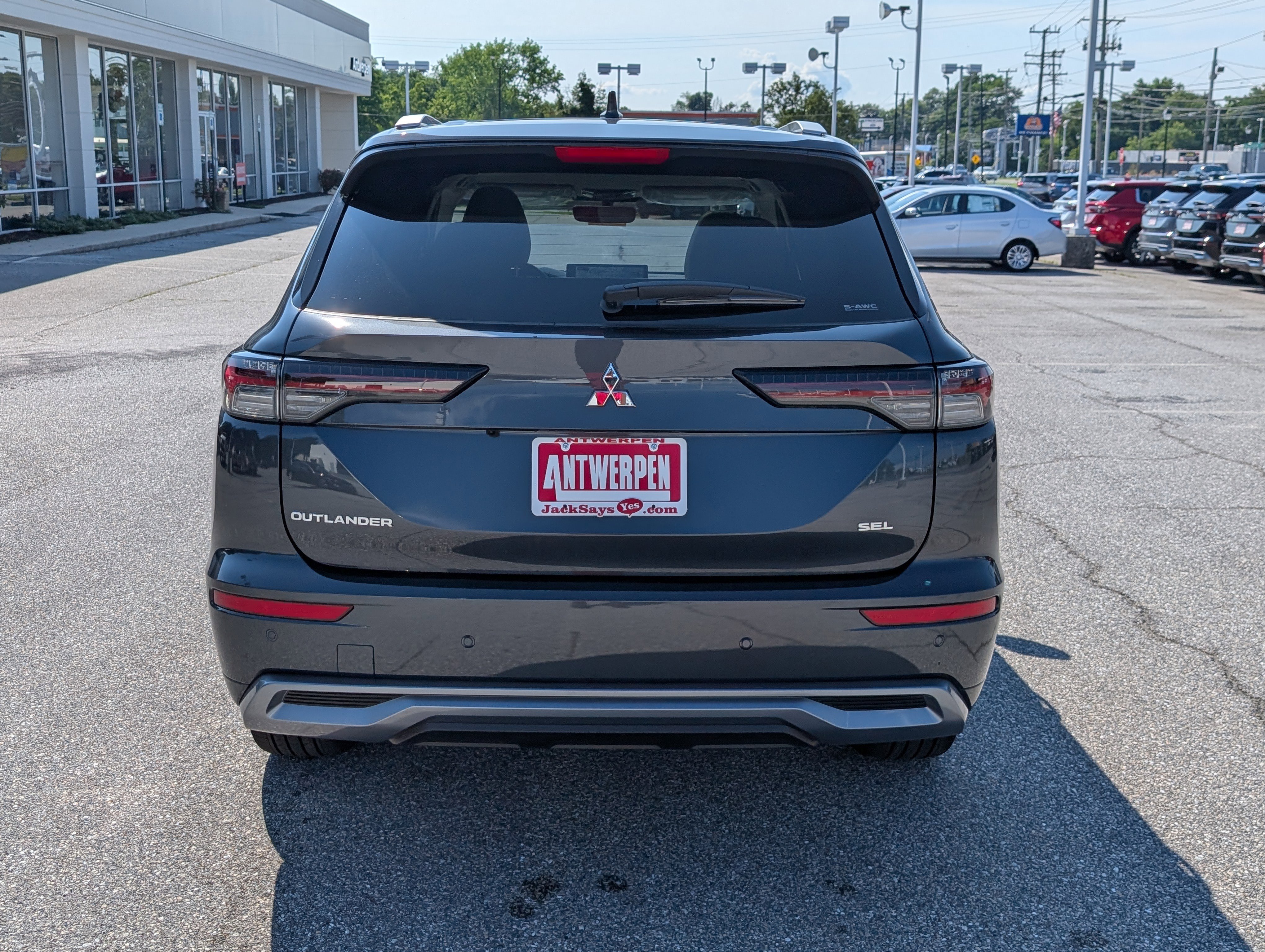New 2025 Mitsubishi Outlander SEL image 5