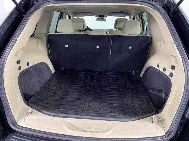 Used 2019 Jeep Grand Cherokee Laredo AWD/4WD image 32