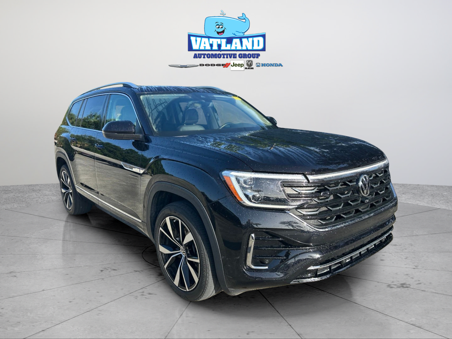 Used 2024 Volkswagen Atlas SEL Premium R-Line AWD/4WD image 7