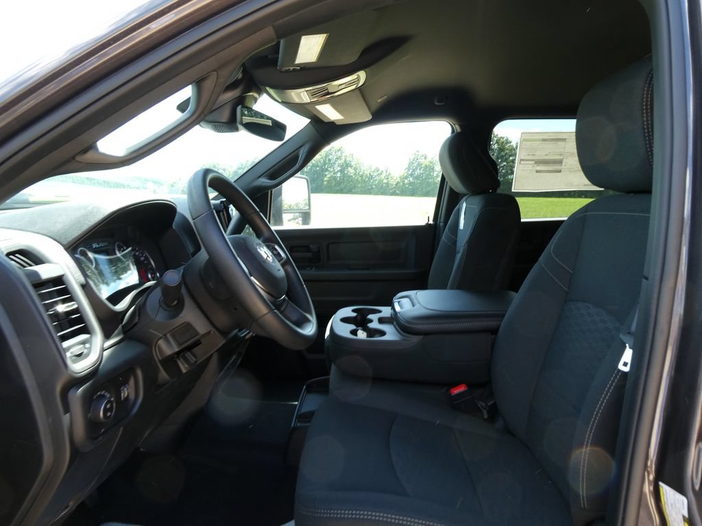 New 2026 RAM 3500 Tradesman AWD/4WD image 16