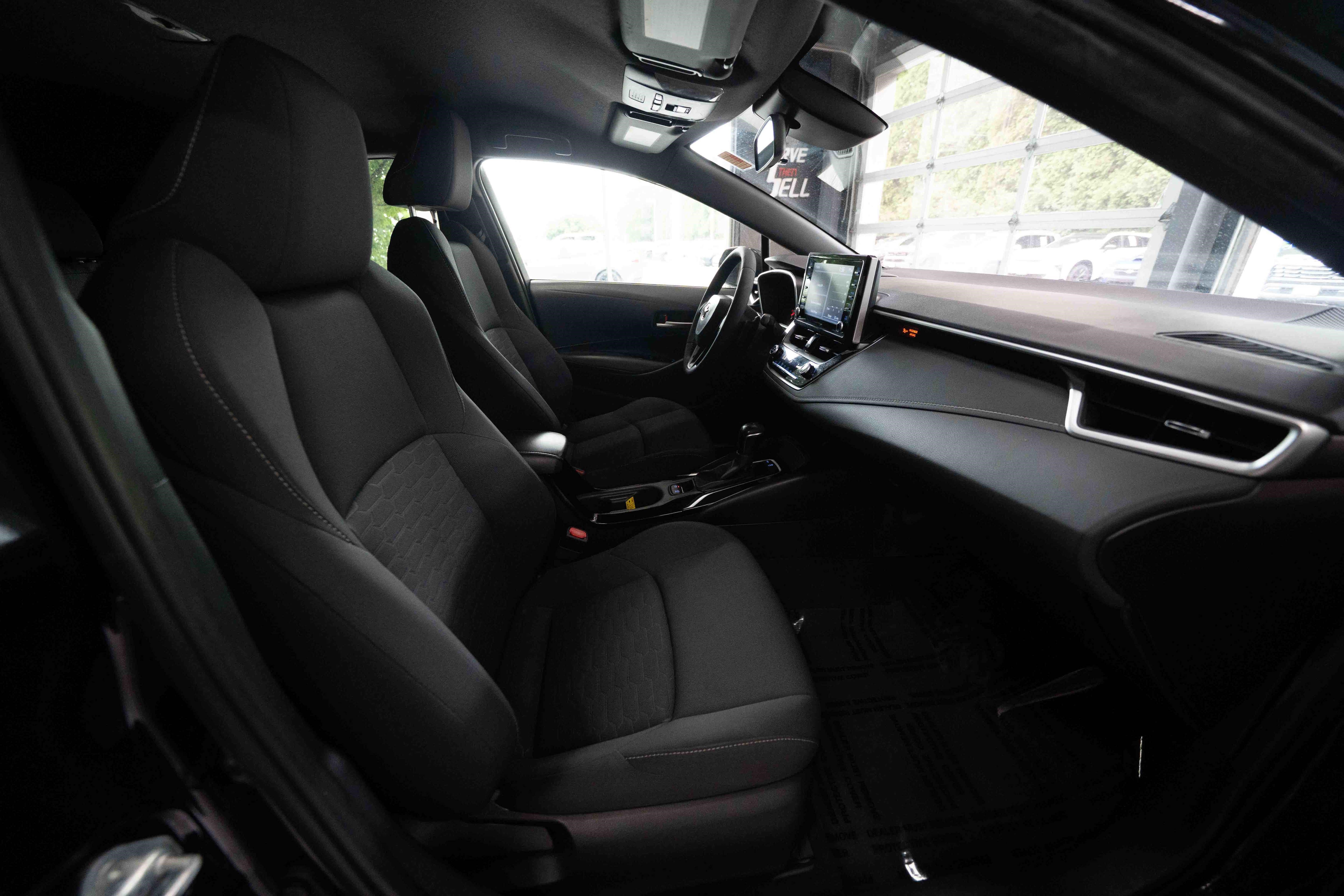 Used 2022 Toyota Corolla SE FWD image 26