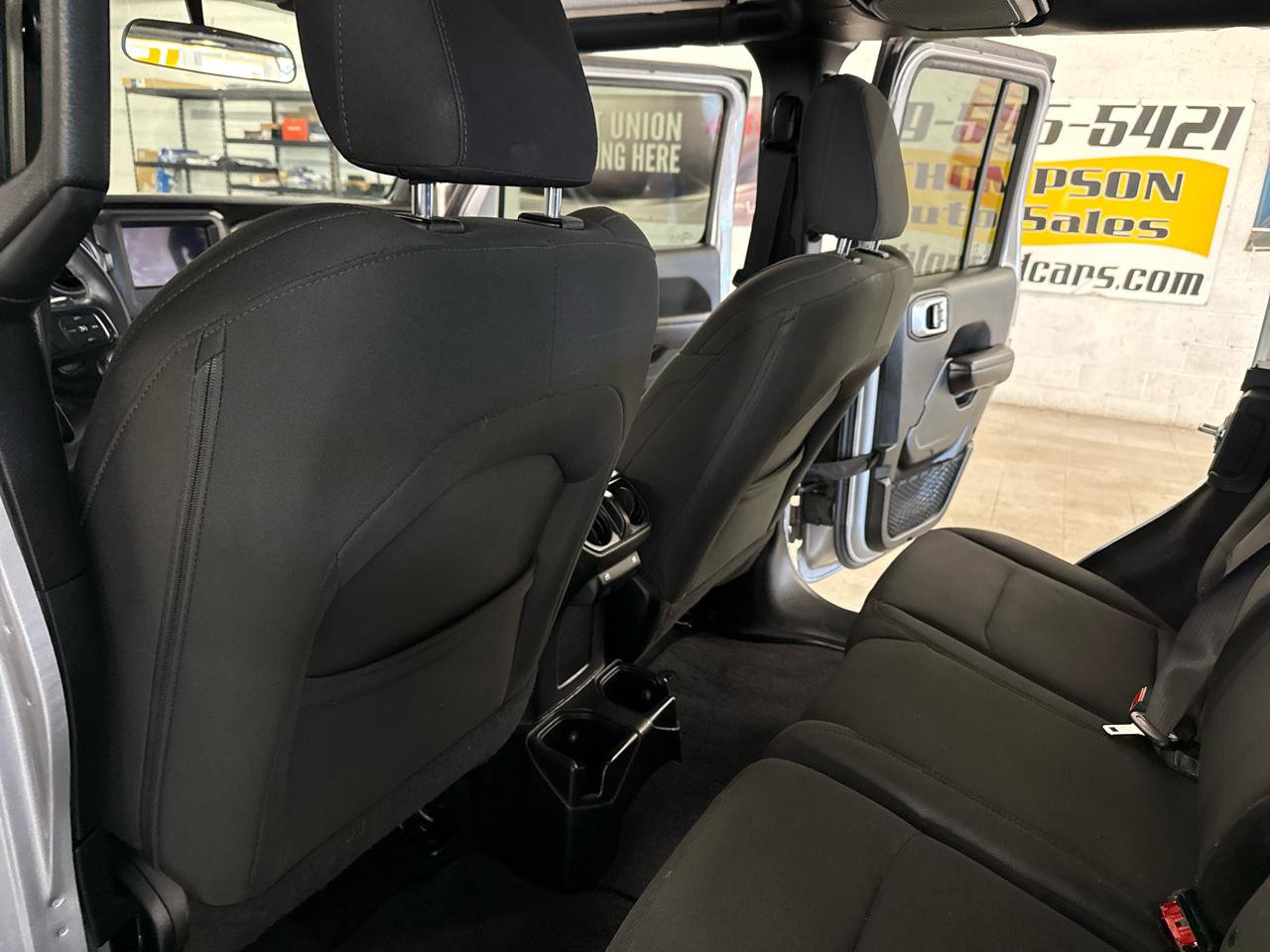Used 2018 Jeep Wrangler Unlimited Sport S image 31
