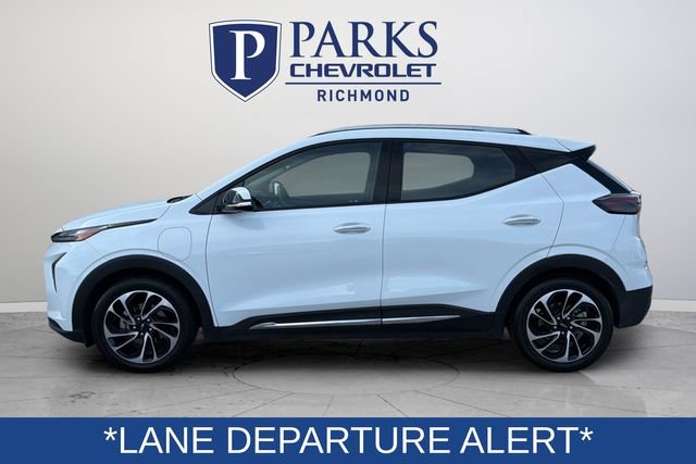 Used 2023 Chevrolet Bolt EUV Premier w/ Sun & Sound Package FWD image 4
