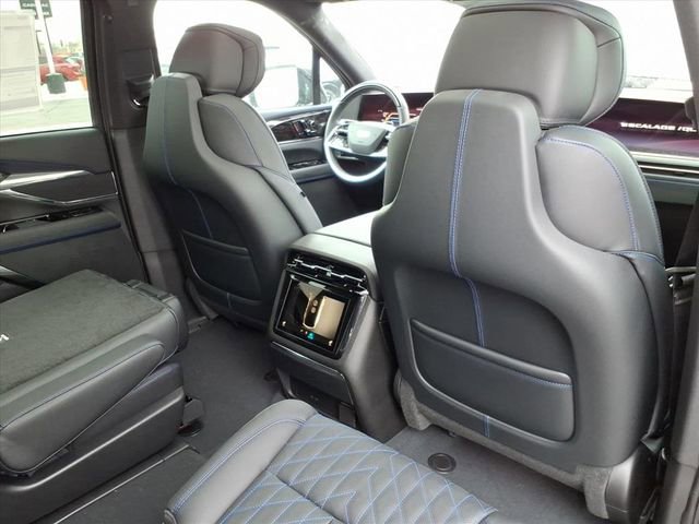 New 2026 Cadillac Escalade IQL Sport 1 w/ LPO, ONYX Package AWD/4WD image 21