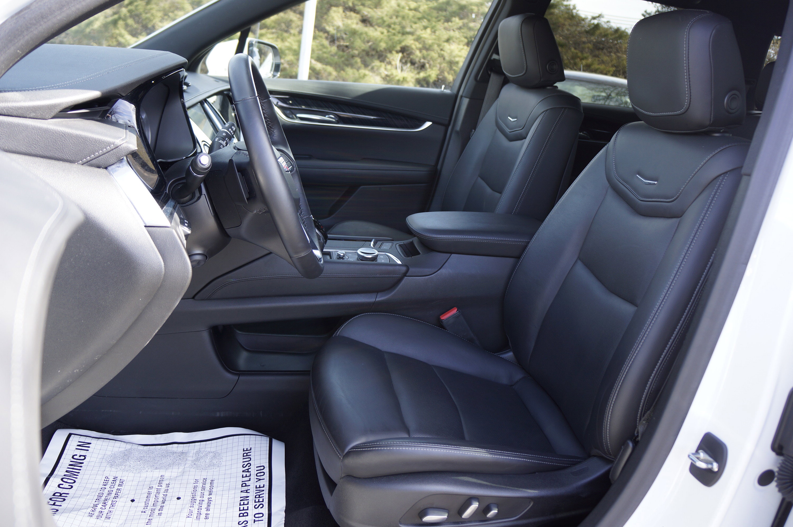 Used 2023 Cadillac XT6 Premium Luxury w/ LPO, Floor Liner Package image 23