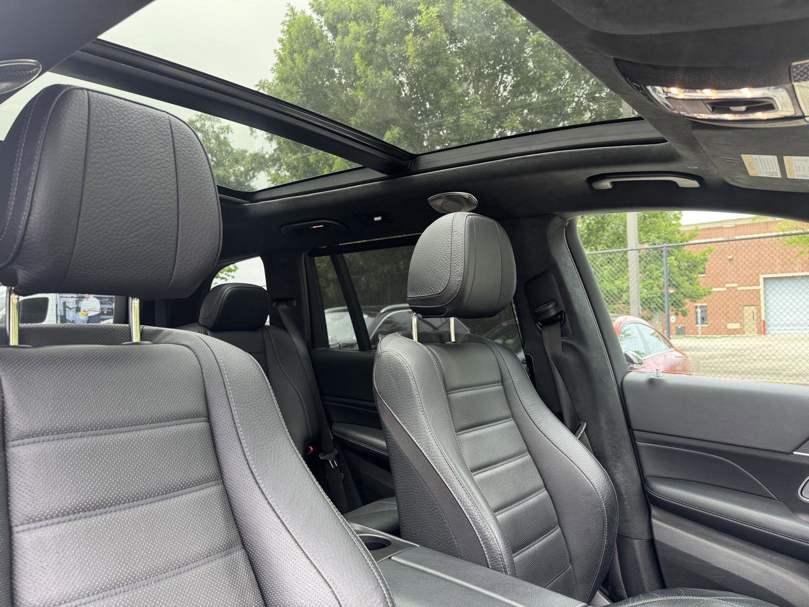 Used 2023 Mercedes-Benz GLS 580 4MATIC image 31