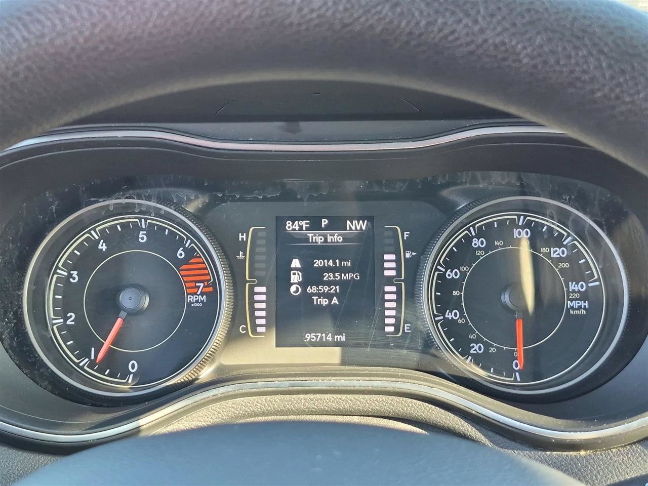 Used 2019 Jeep Cherokee Latitude w/ Popular Appearance Group FWD image 20