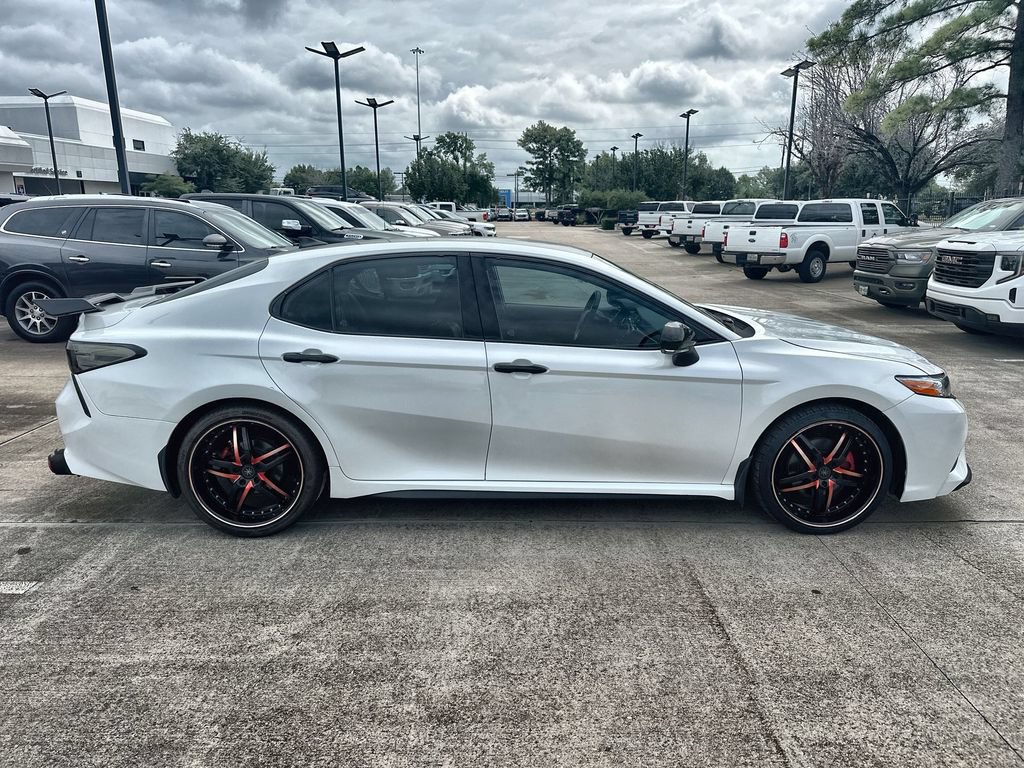 Used 2020 Toyota Camry XSE FWD image 10